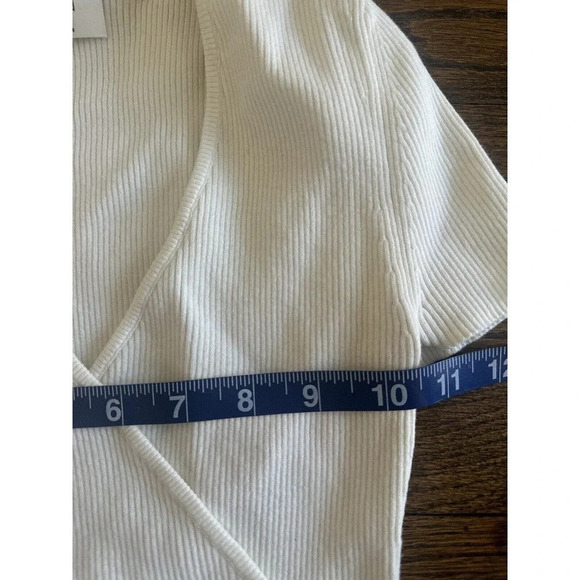 Aritzia brand Little Moon white t-shirt with side tie Size XS - Picture 6 of 8